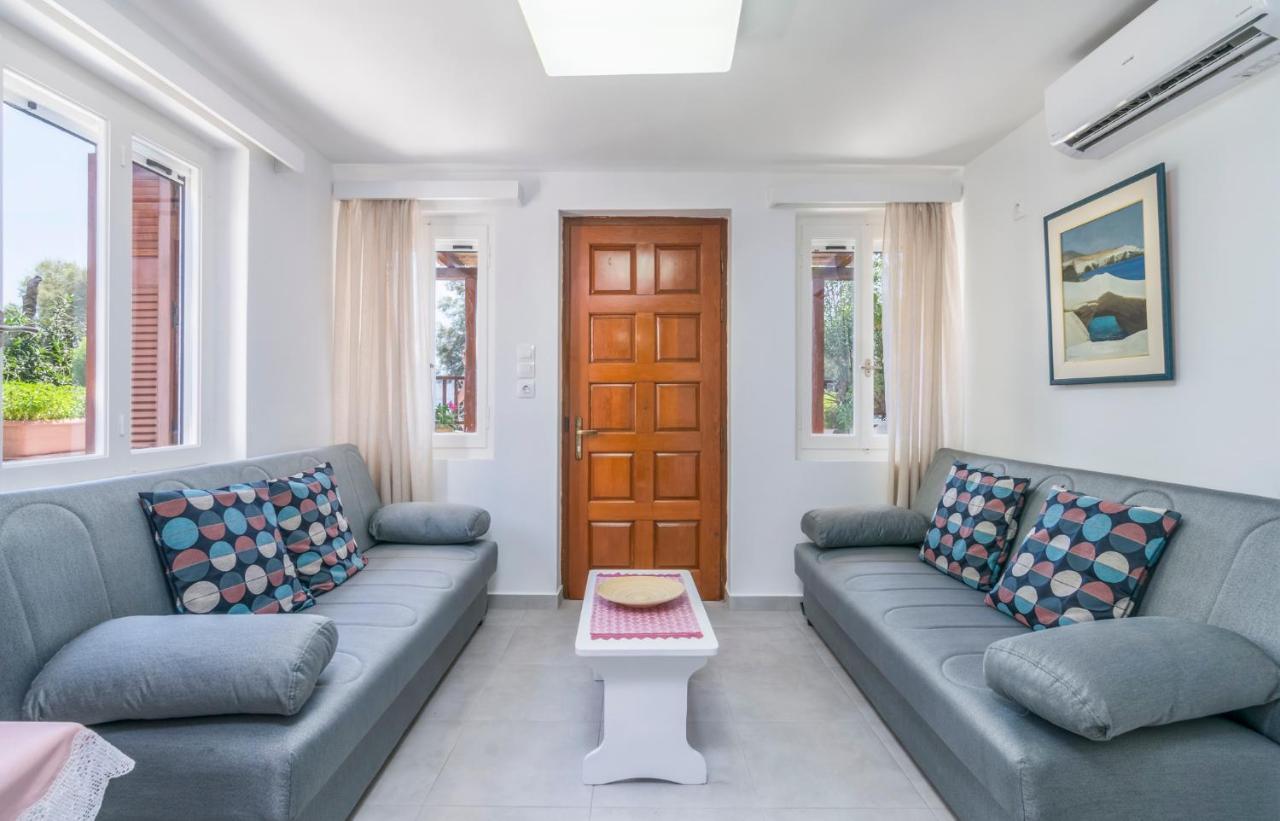 Kourita Garden Apartment With Sea View Near To The Port Of Milos Adamantas  Exteriör bild