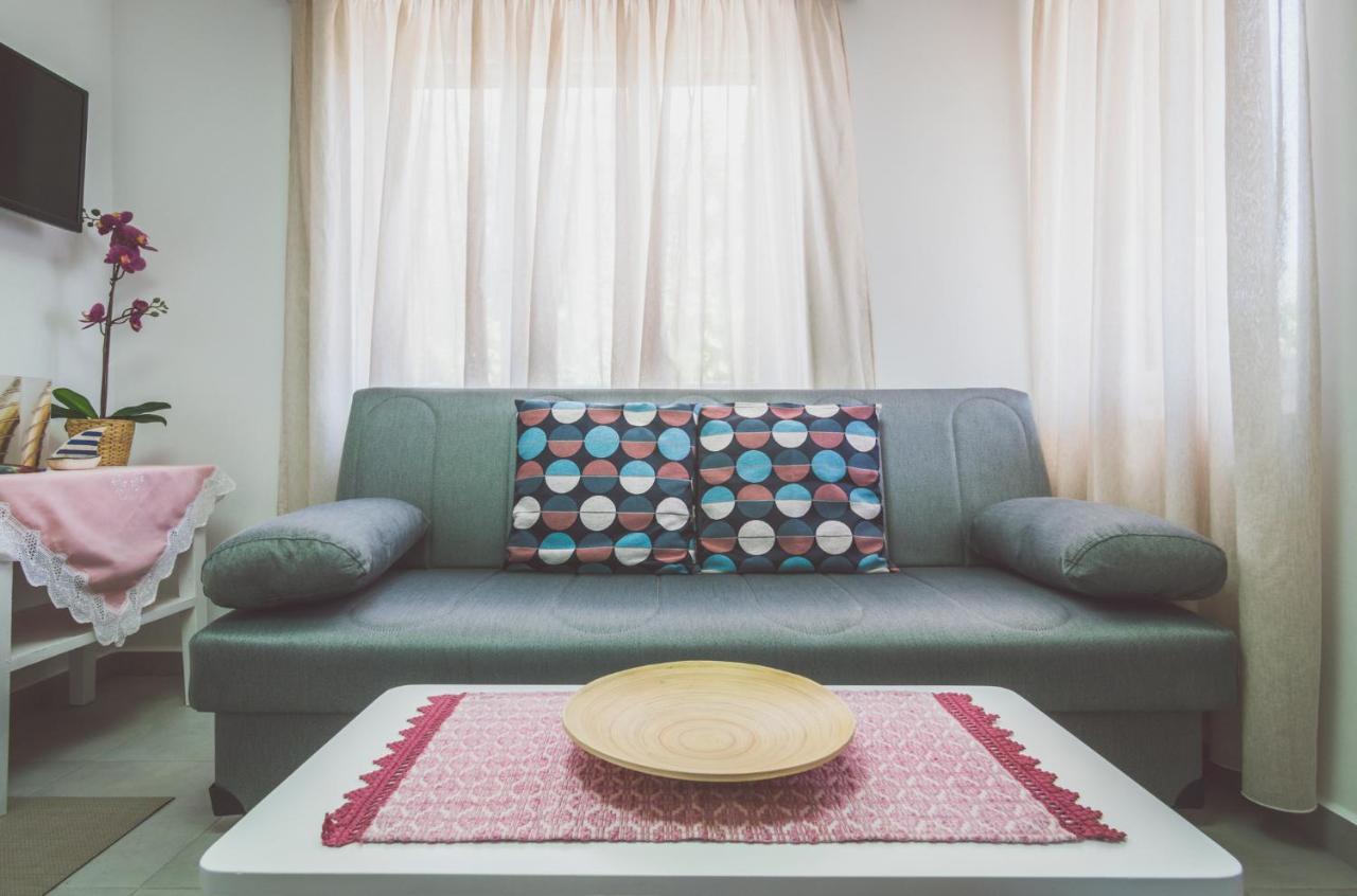 Kourita Garden Apartment With Sea View Near To The Port Of Milos Adamantas  Exteriör bild